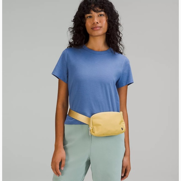 Everywhere Belt Bag - Picture 5 of 8